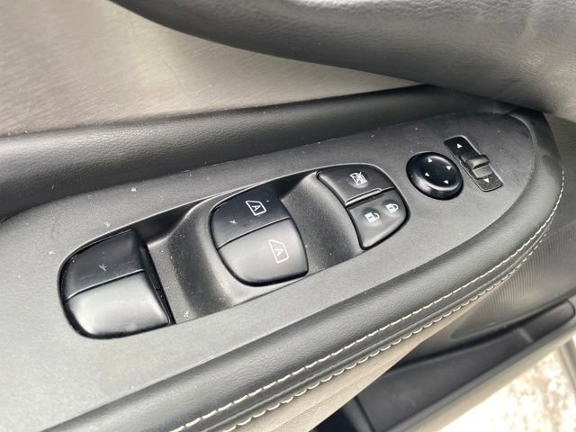 Used 2023 Nissan Murano SV image 18