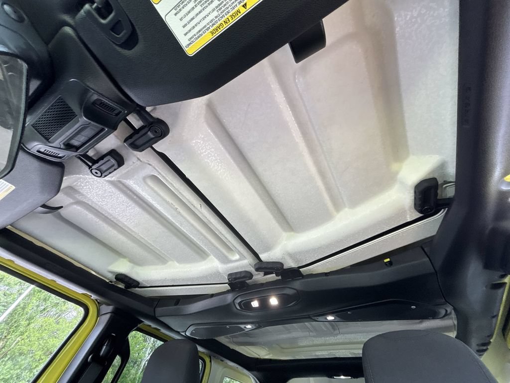 Used 2024 Jeep Wrangler Unlimited Rubicon 4xe AWD/4WD image 16