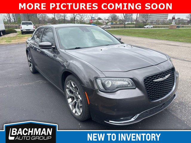 Used 2018 Chrysler 300 S w/ 300S Premium Group image 2