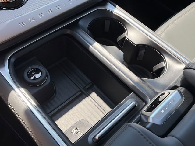 New 2026 Ford Expedition Active AWD/4WD image 27