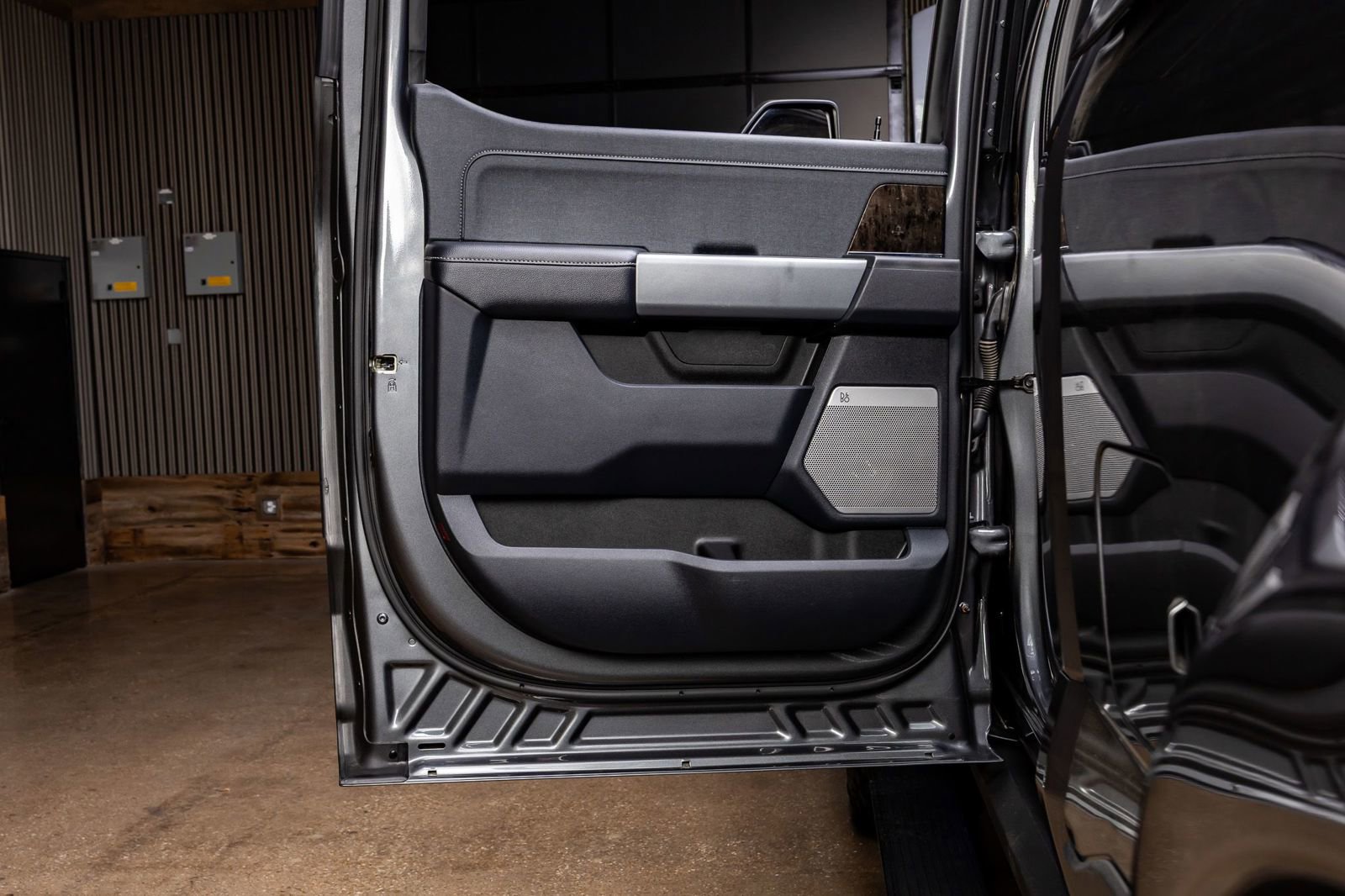 Used 2023 Ford F250 Lariat w/ Lariat Ultimate Package image 37