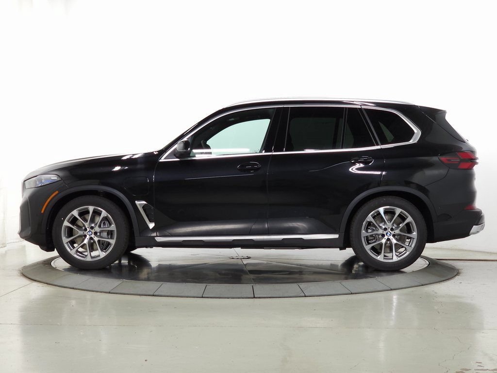 Used 2026 BMW X5 xDrive50e w/ Premium Package AWD/4WD image 4