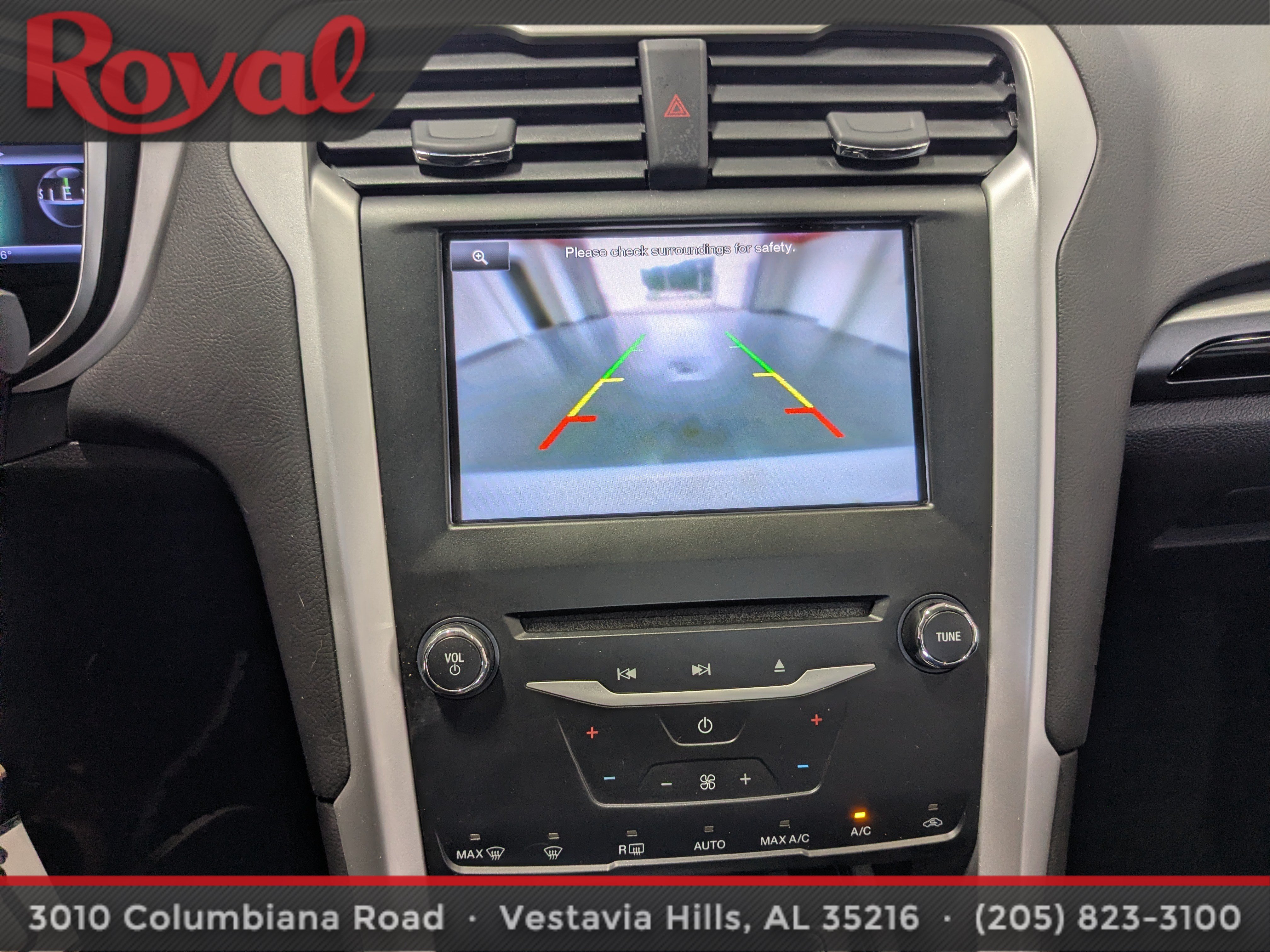 Used 2013 Ford Fusion SE FWD image 19