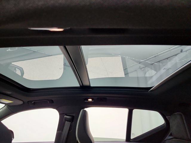 Certified 2024 Volvo XC40 Recharge Ultimate w/ Protection Package Premier AWD/4WD image 19