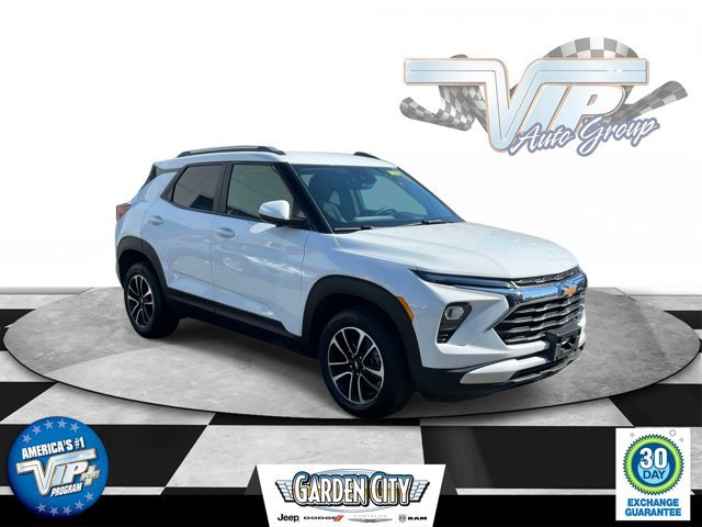 Used 2025 Chevrolet TrailBlazer LT AWD/4WD image 1