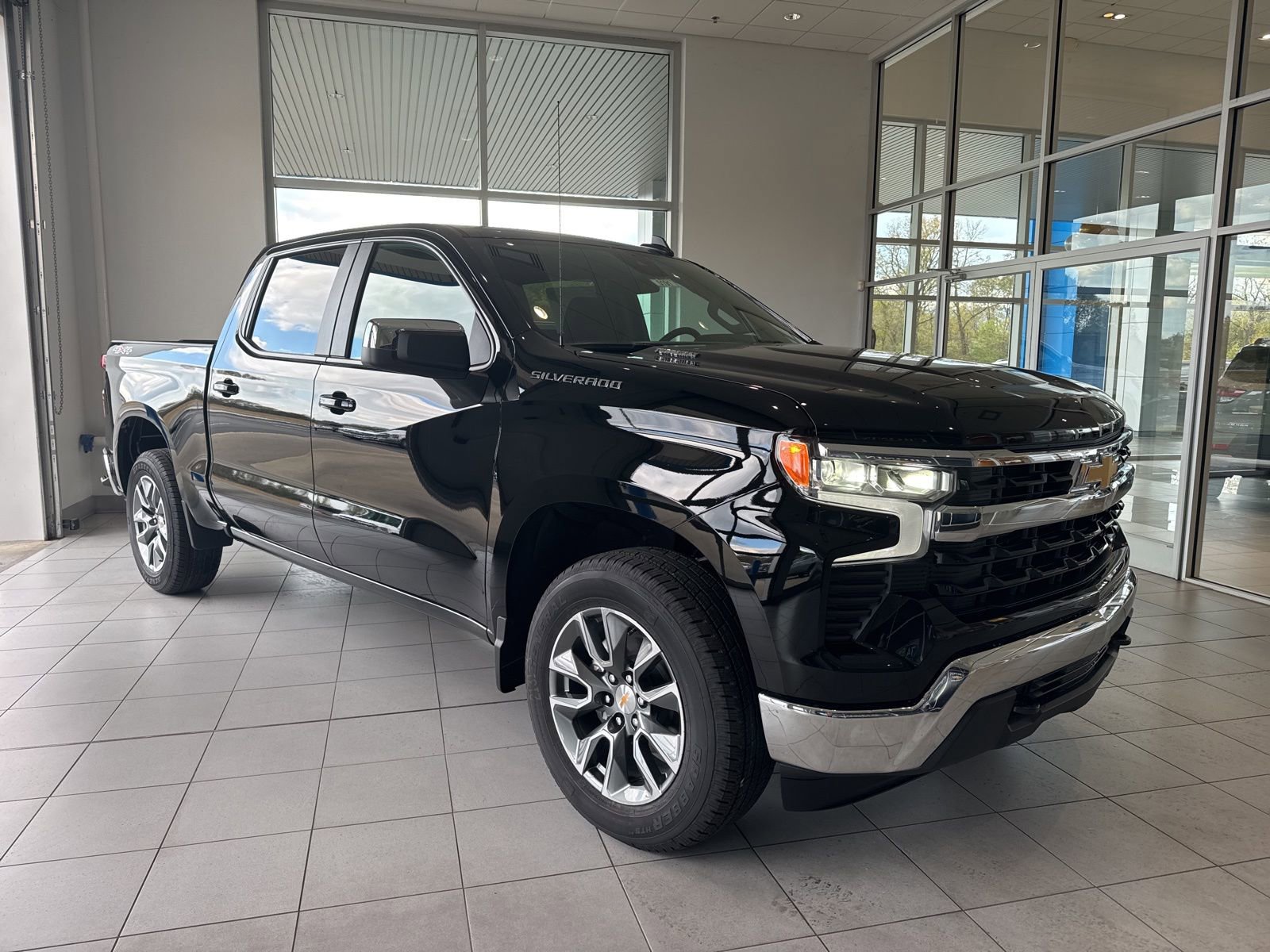 New 2026 Chevrolet Silverado 1500 LT image 3