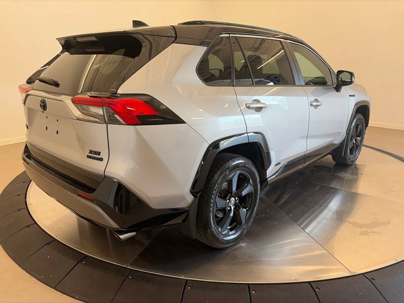 Used 2020 Toyota RAV4 XSE w/ All Weather Liner Package AWD/4WD image 3
