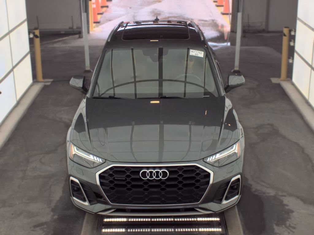 Used 2023 Audi Q5 2.0T Prestige w/ Prestige Package AWD/4WD image 3
