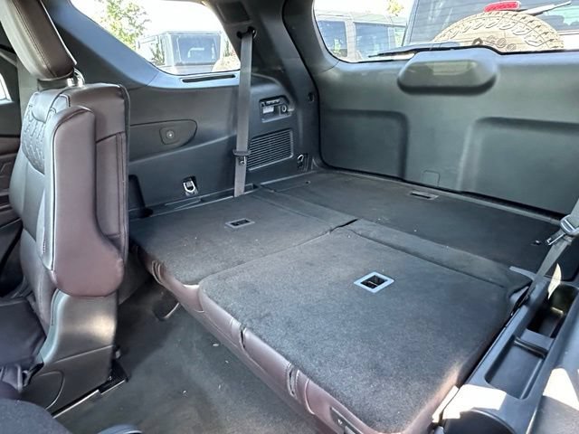 Certified 2025 Ford Explorer Platinum w/ Ultimate Package AWD/4WD image 10