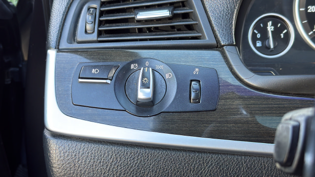 Used 2011 BMW 528i Sedan RWD image 11