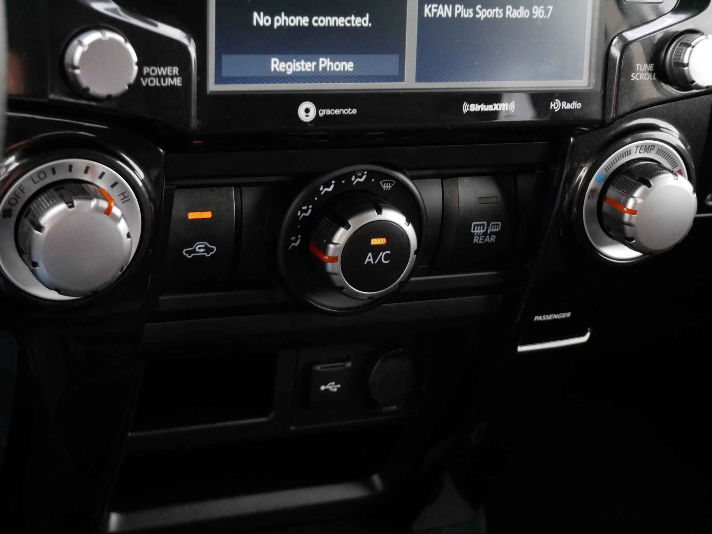 Certified 2024 Toyota 4Runner TRD Off-Road AWD/4WD image 23