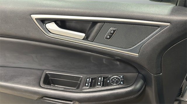 Used 2024 Ford Edge SEL image 19