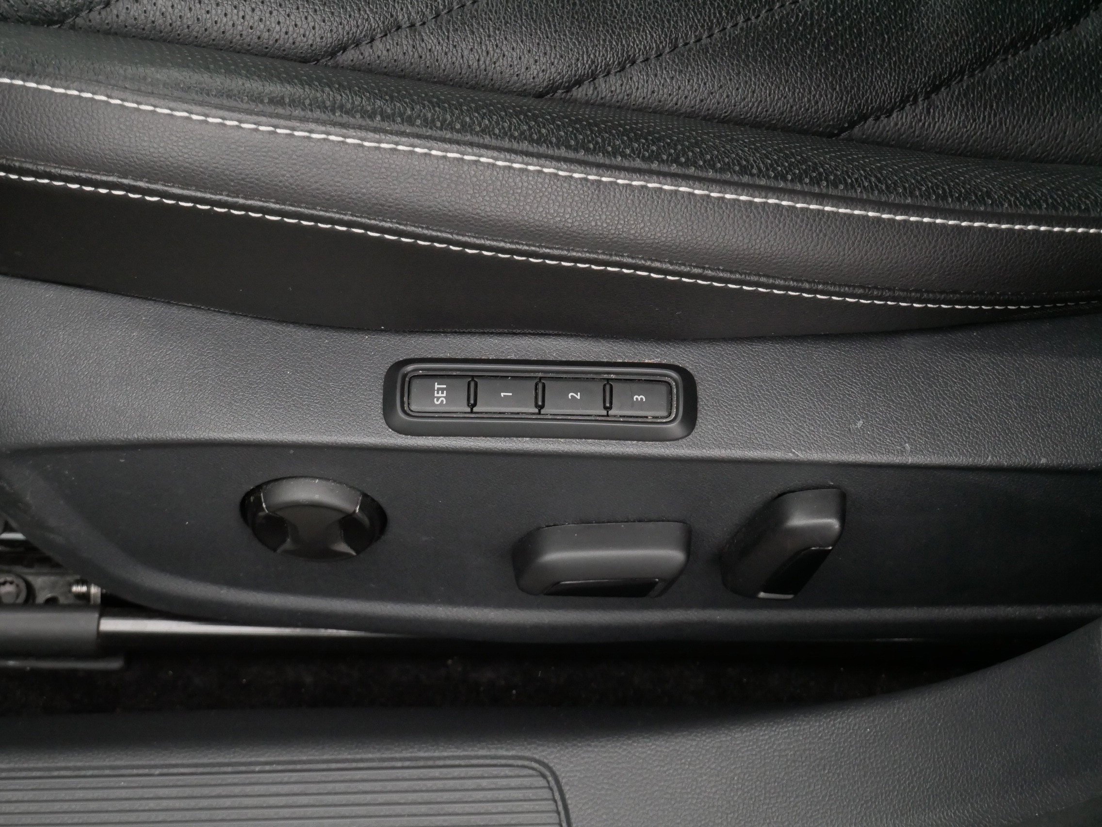 Certified 2024 Volkswagen Jetta SEL image 20