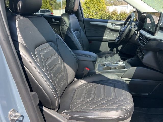 Used 2024 Ford Escape Platinum w/ Premium Technology Package image 38