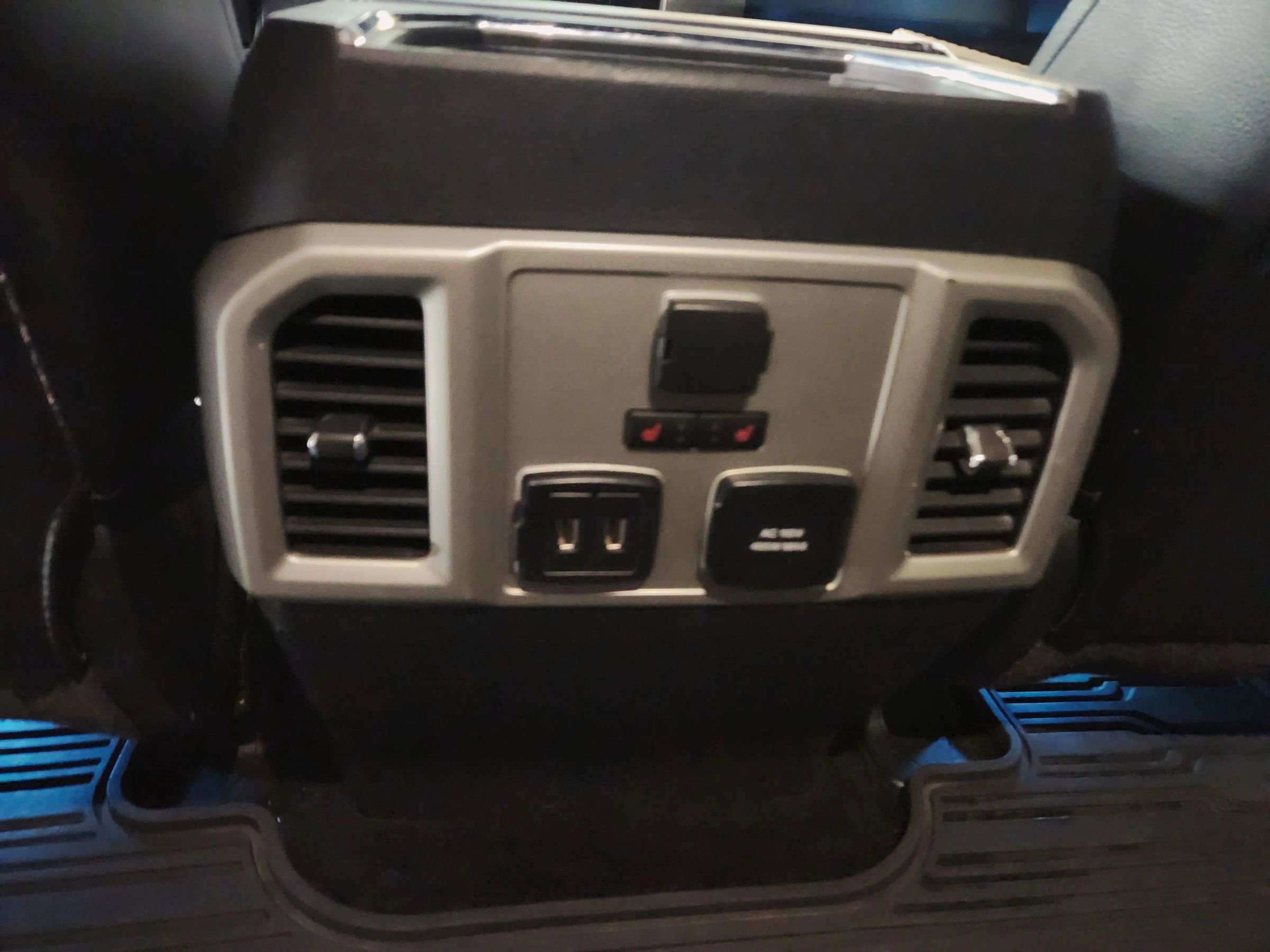 Used 2017 Ford F150 Lariat w/ Equipment Group 502A Luxury image 40