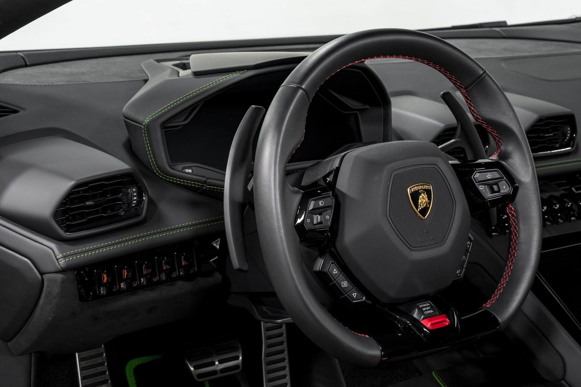 Used 2023 Lamborghini Huracan EVO image 13
