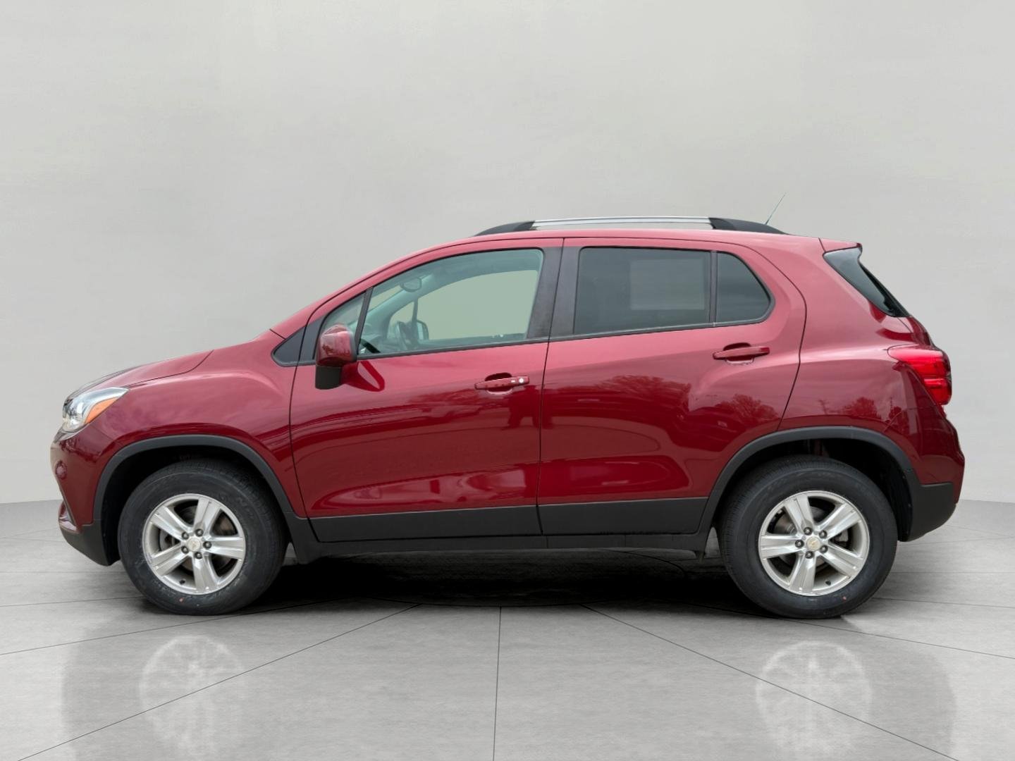Used 2022 Chevrolet Trax LT w/ LT Convenience Package AWD/4WD image 8
