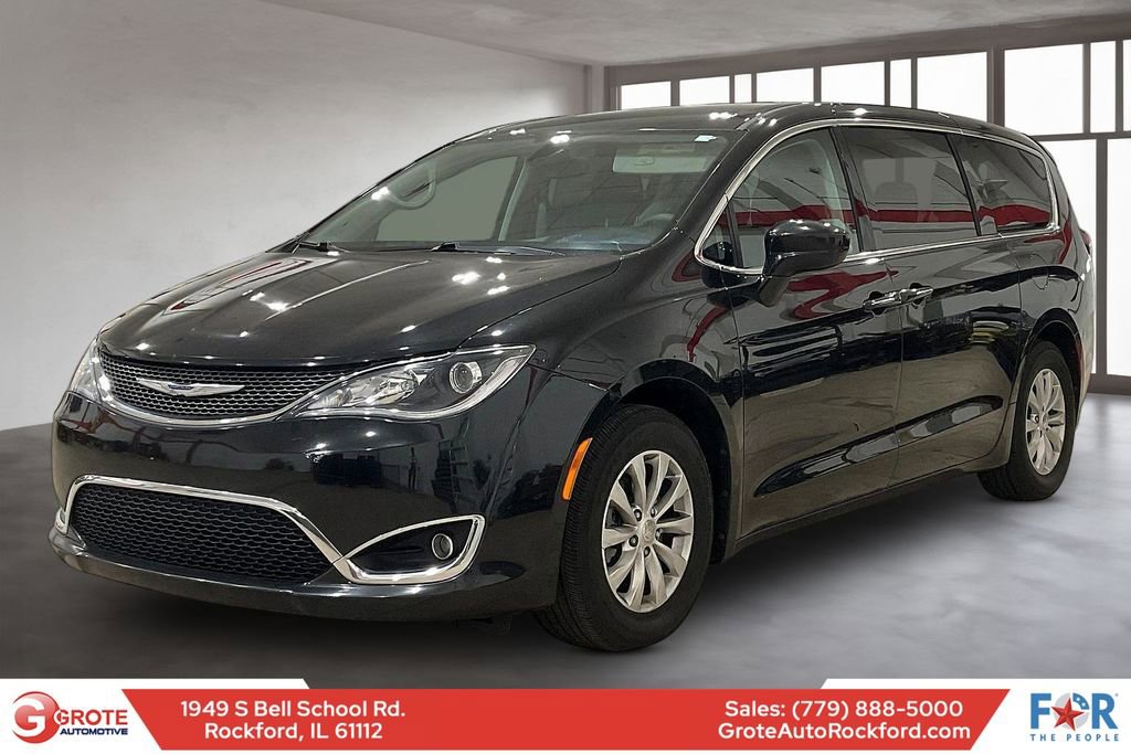 Used 2018 Chrysler Pacifica Touring Plus image 1