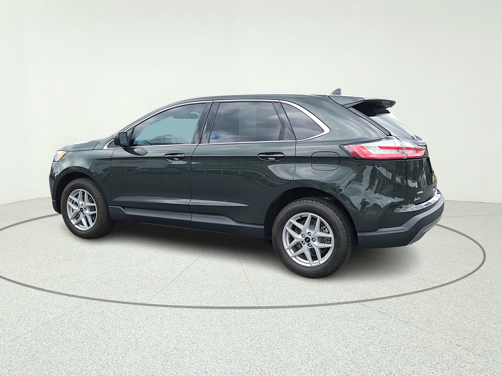 Used 2024 Ford Edge SEL w/ Convenience Package AWD/4WD image 5
