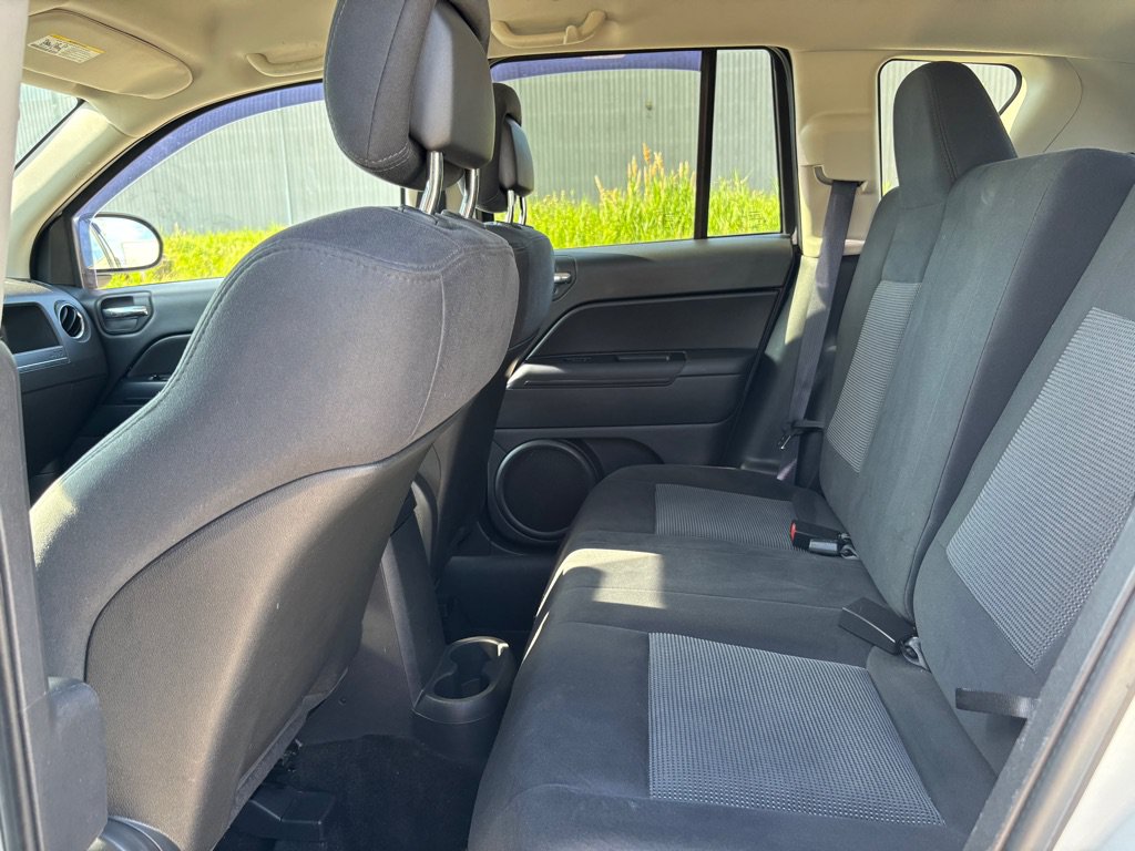 Used 2013 Jeep Compass Latitude AWD/4WD image 11
