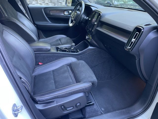 Used 2020 Volvo XC40 T5 R-Design w/ Protection Package AWD/4WD image 12