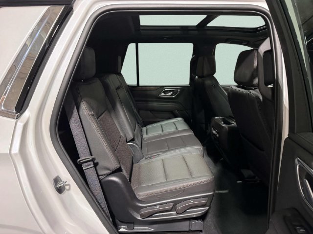 Used 2023 Chevrolet Tahoe High Country w/ Premium Package 2 AWD/4WD image 31