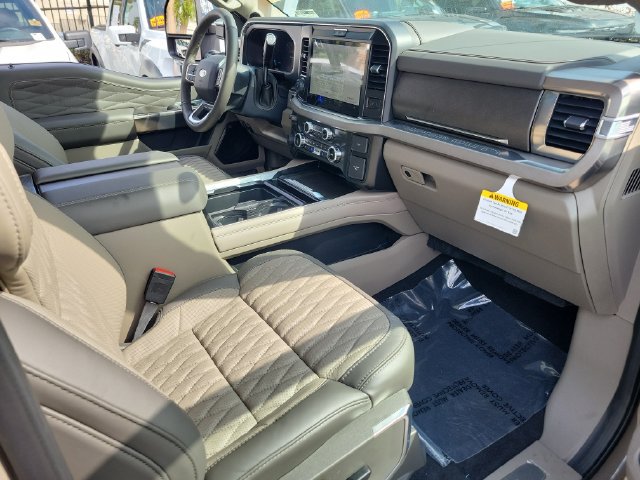 New 2026 Ford F350 Platinum w/ Platinum Plus Package AWD/4WD image 18