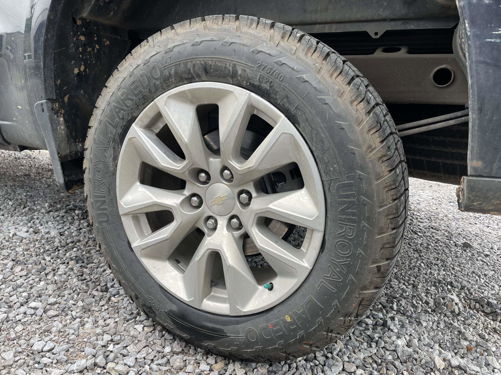 Used 2022 Chevrolet Silverado 1500 Custom w/ Safety Confidence Package AWD/4WD image 7