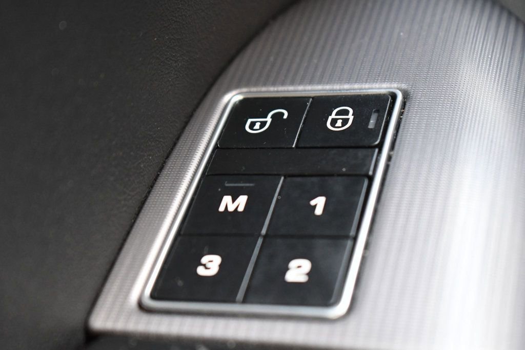 Used 2020 Land Rover Range Rover Sport HSE image 45