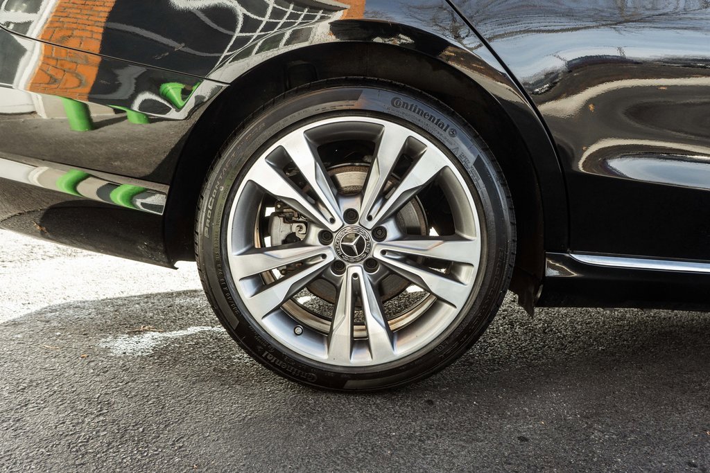 Used 2018 Mercedes-Benz C 300 4MATIC Sedan image 37