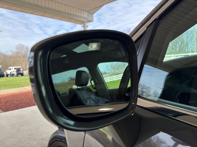 Used 2022 Chrysler Pacifica Limited image 39