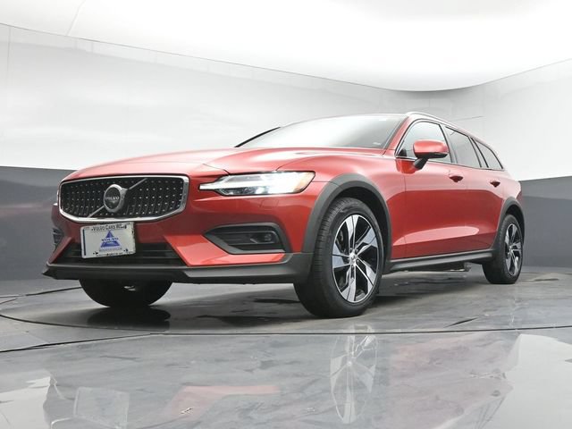 Used 2024 Volvo V60 B5 Cross Country Plus w/ Climate Package AWD/4WD image 37