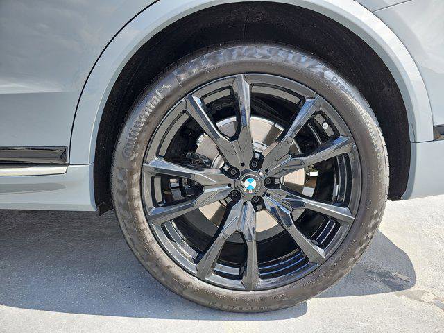 Certified 2024 BMW X7 xDrive40i w/ M Sport Package image 36