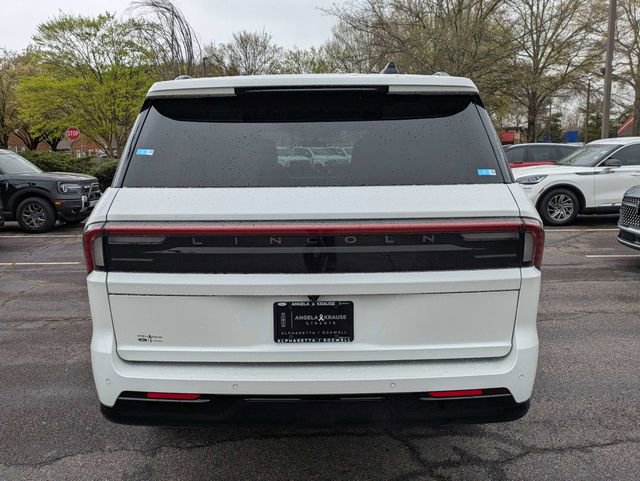 New 2026 Lincoln Navigator L Reserve w/ Jet Appearance Package image 5