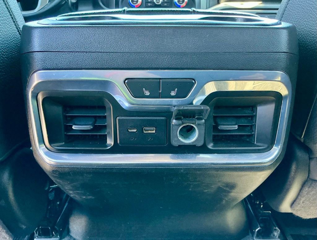 Used 2020 GMC Sierra 3500 Denali w/ Denali Ultimate Package AWD/4WD image 35