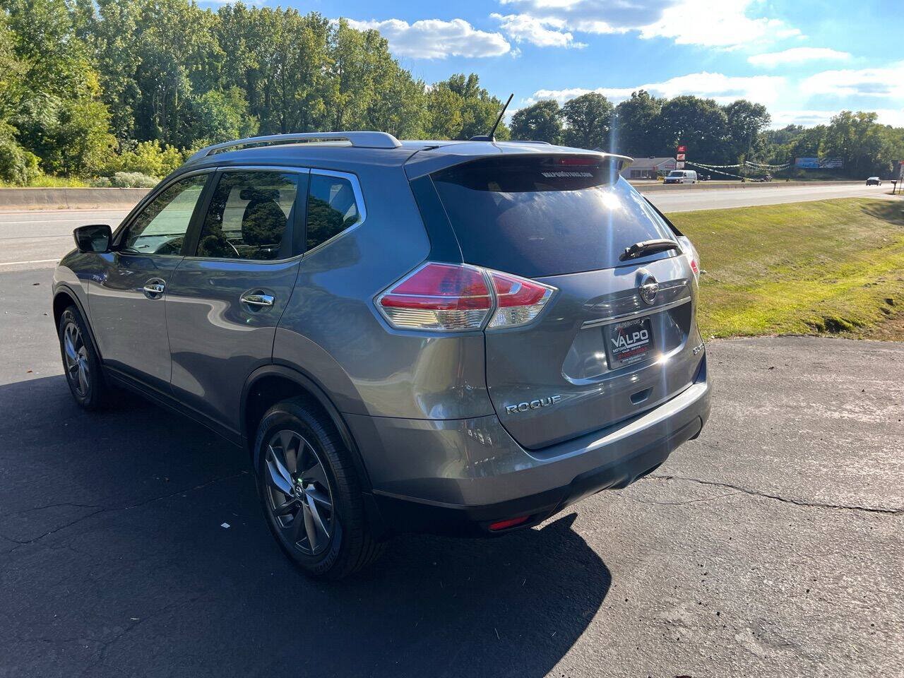 Used 2016 Nissan Rogue SL AWD/4WD image 7
