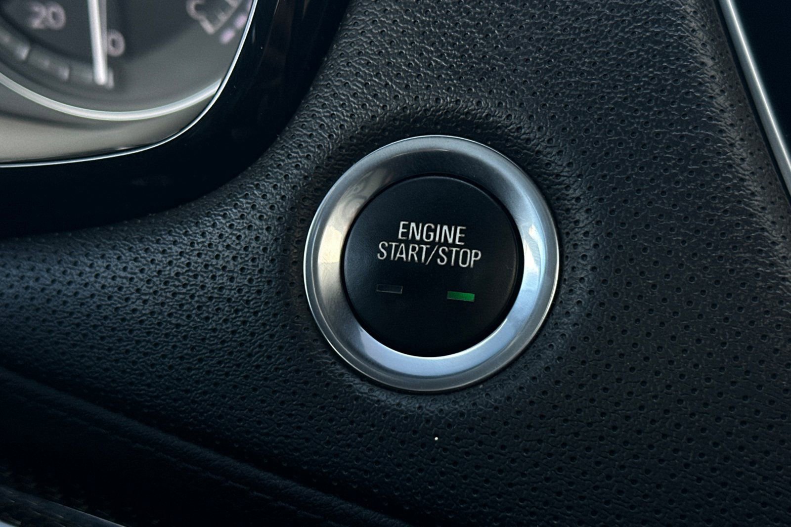 Used 2022 Cadillac XT5 Sportv w/ LPO, ONYX Package image 22