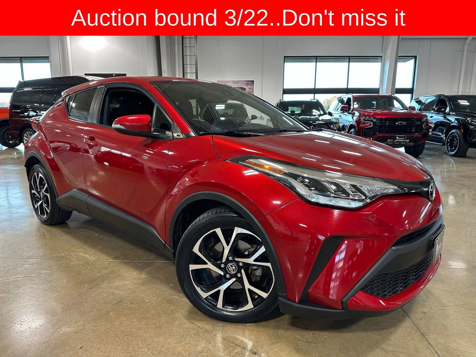 Used 2020 Toyota C-HR XLE image 1