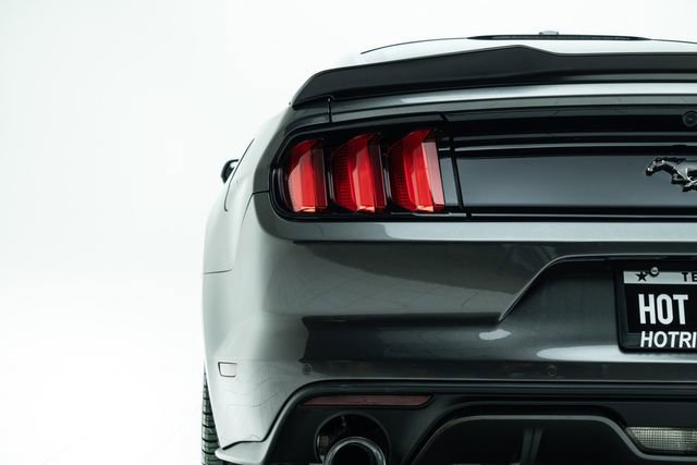 Used 2020 Ford Mustang Premium image 17