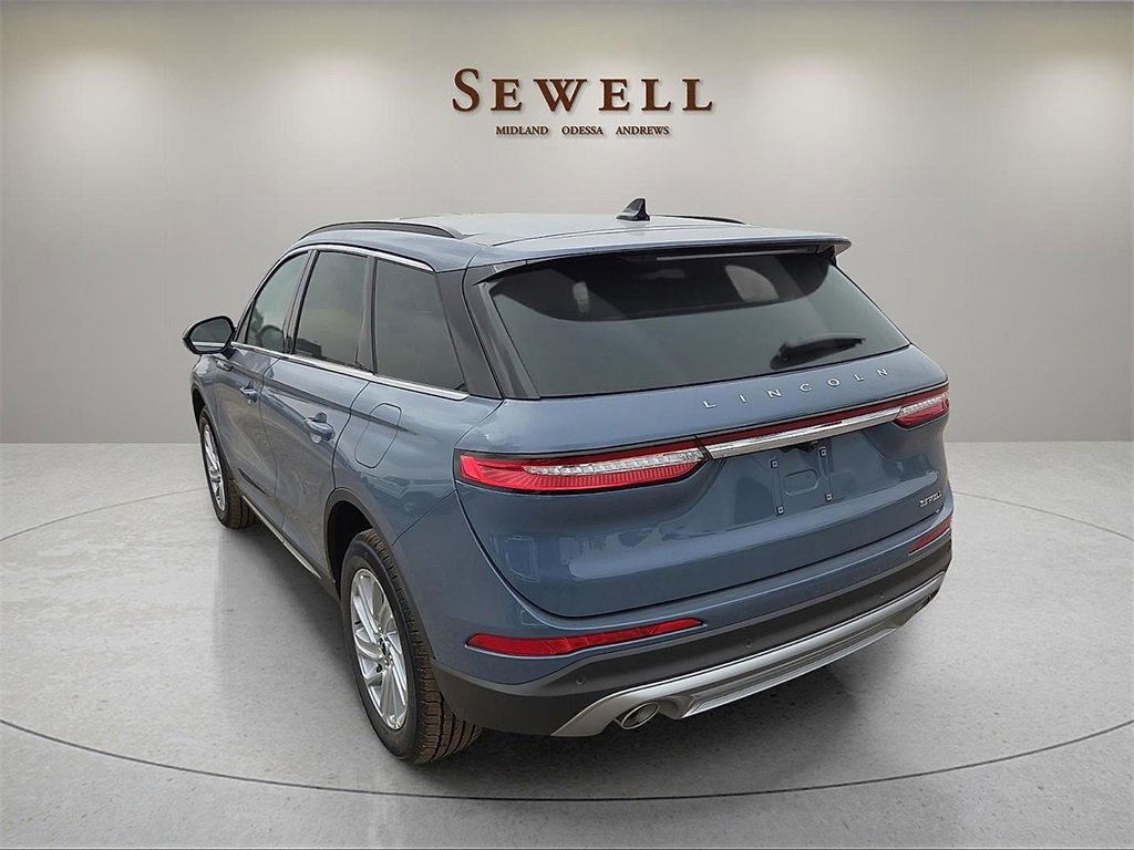 New 2026 Lincoln Corsair Premiere image 3