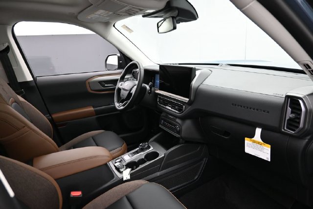 New 2026 Ford Bronco Sport Outer Banks w/ Outer Banks Tech Package+ AWD/4WD image 38