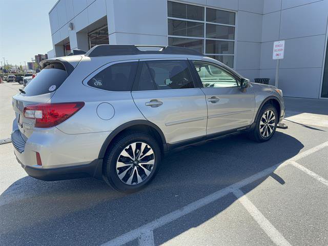 Used 2016 Subaru Outback 2.5i Limited AWD/4WD image 3