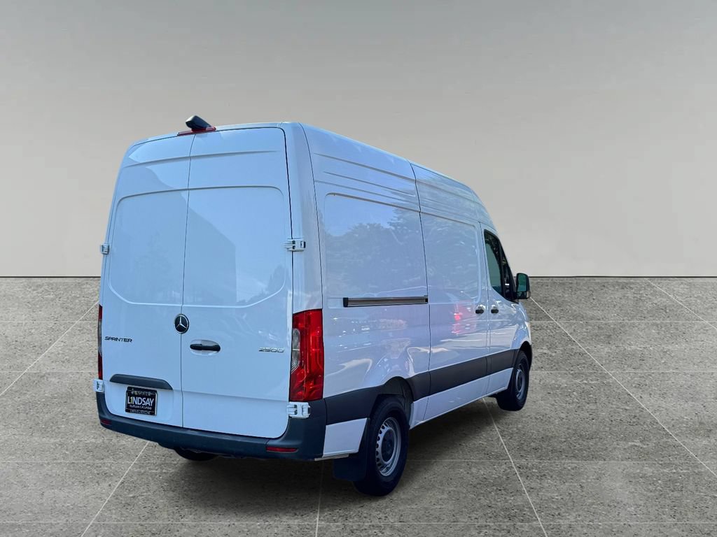 Used 2025 Mercedes-Benz Sprinter 2500 image 10