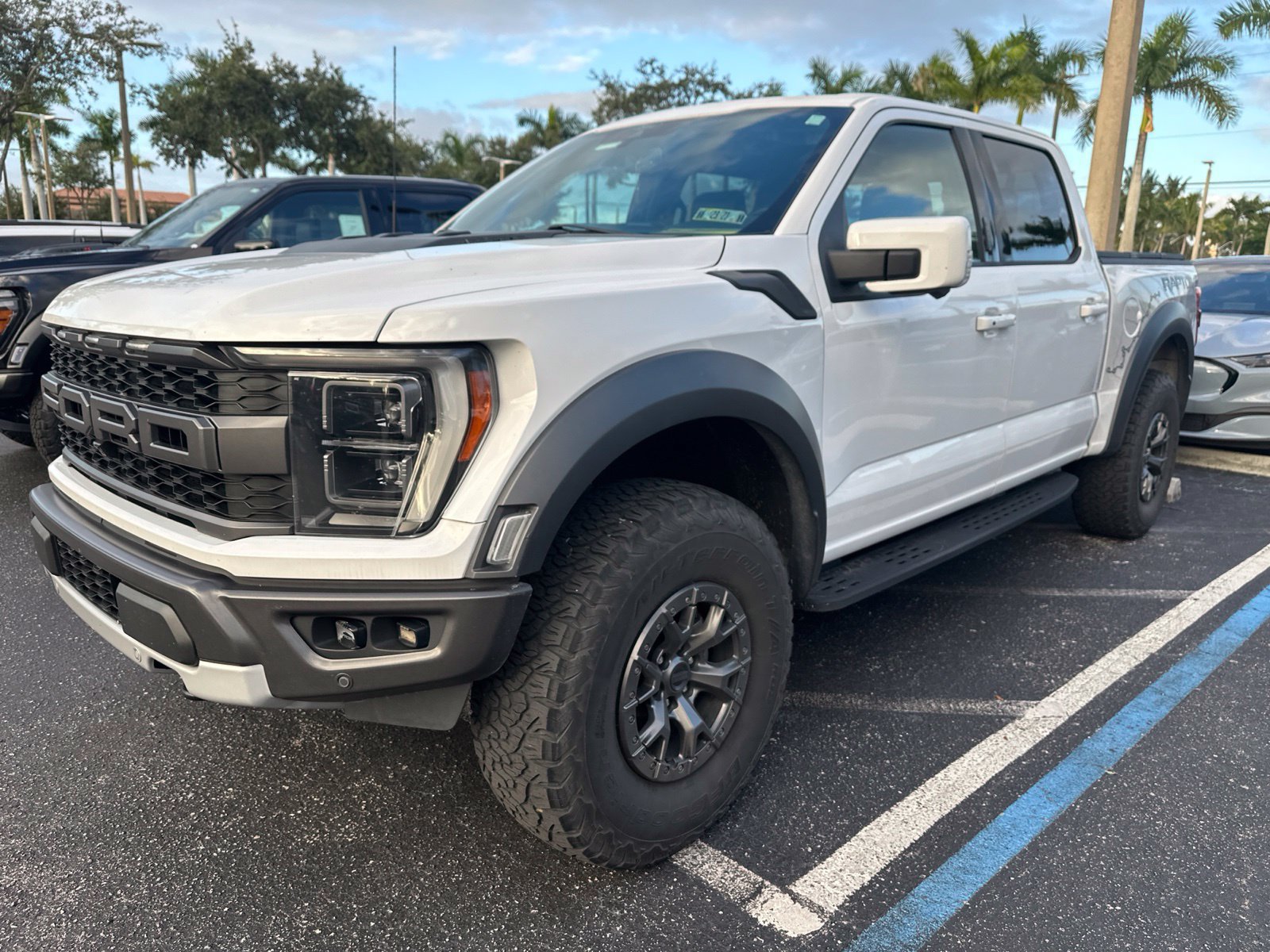 Used 2021 Ford F150 Raptor w/ Raptor 37 Performance Package AWD/4WD image 2