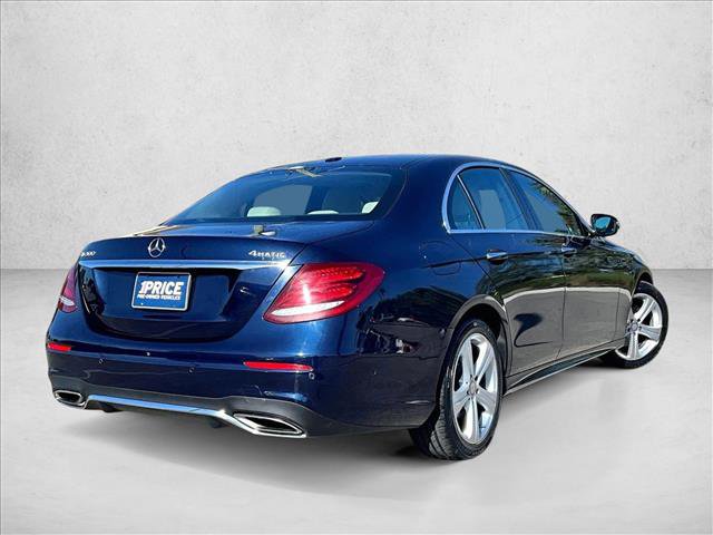 Used 2017 Mercedes-Benz E 300 4MATIC image 2