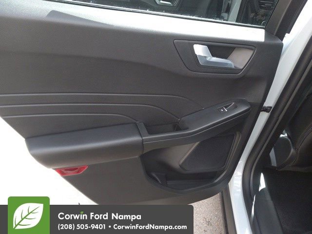 New 2025 Ford Escape SE image 25