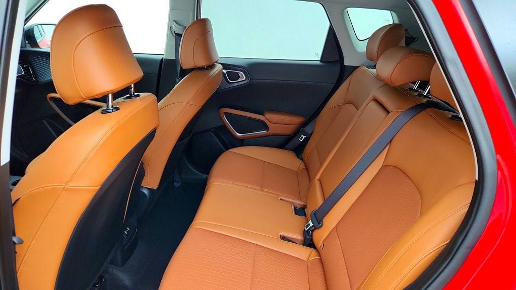 Used 2025 Kia Soul EX FWD image 19