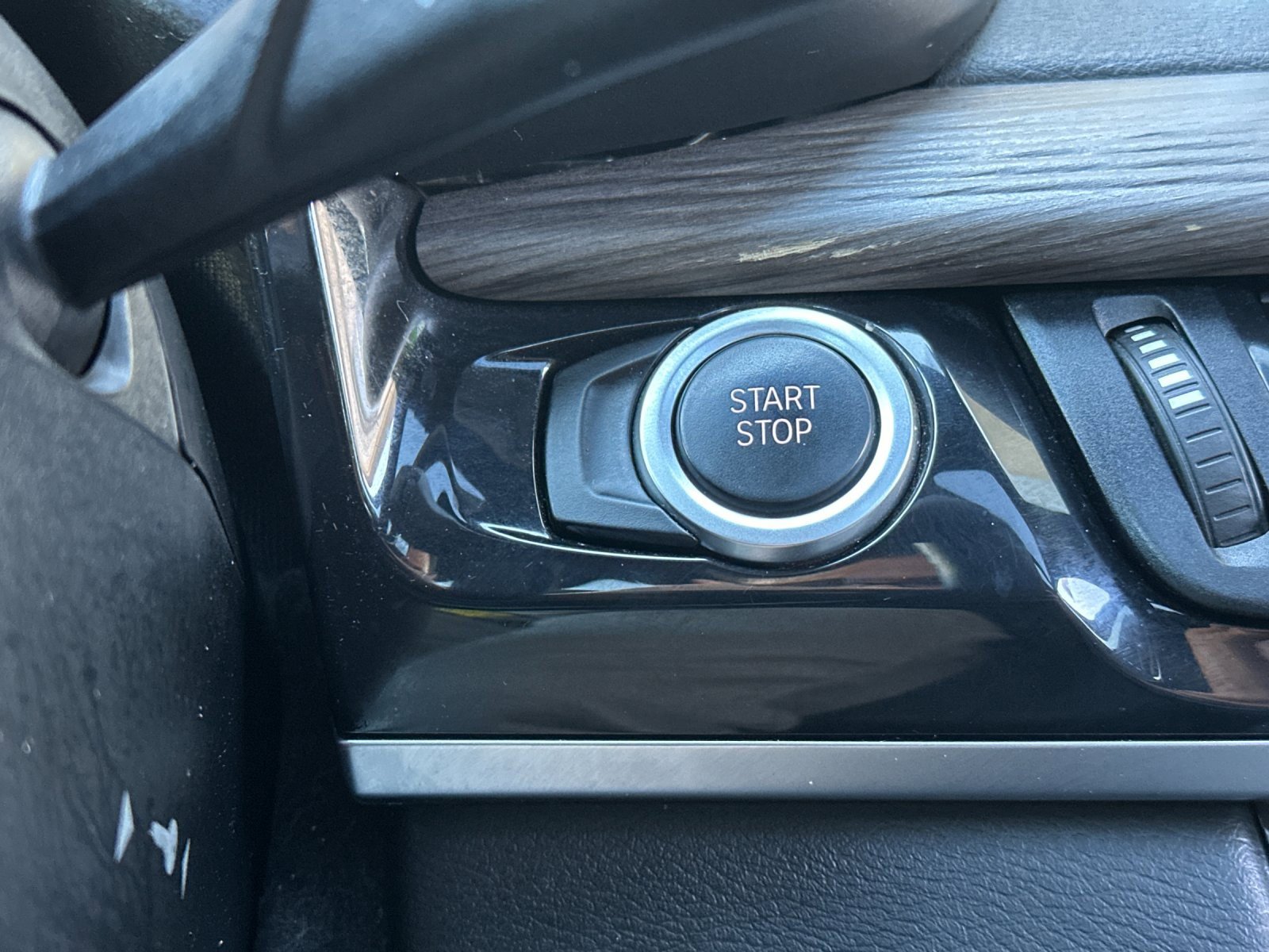 Used 2018 BMW X5 xDrive40e image 23