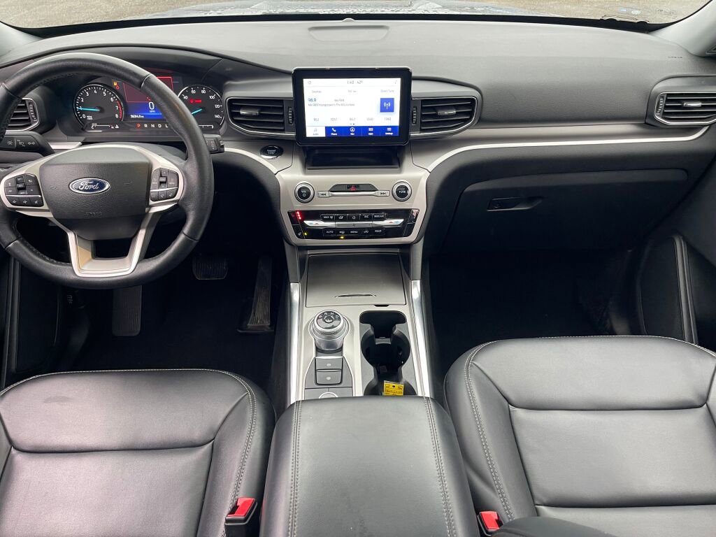 Used 2022 Ford Explorer XLT w/ Equipment Group 202A image 23