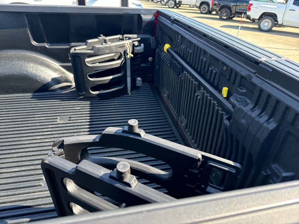 Used 2013 Ford F150 Platinum w/ Max Trailer Tow Pkg image 4